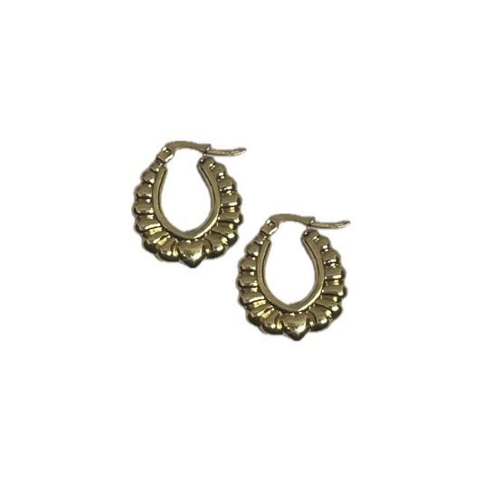 Oval Heart Detailed Gold Earrings